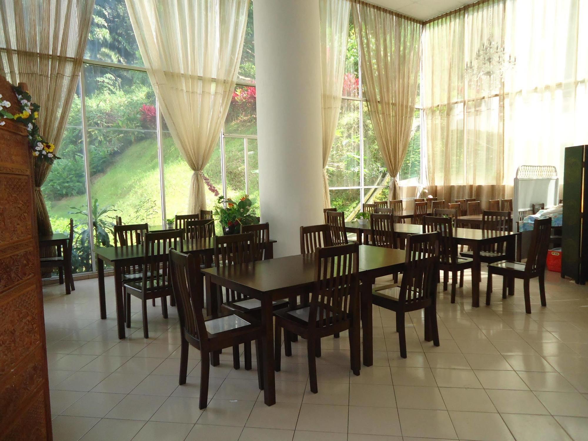 Century Hotel Kota Kinabalu Exterior photo