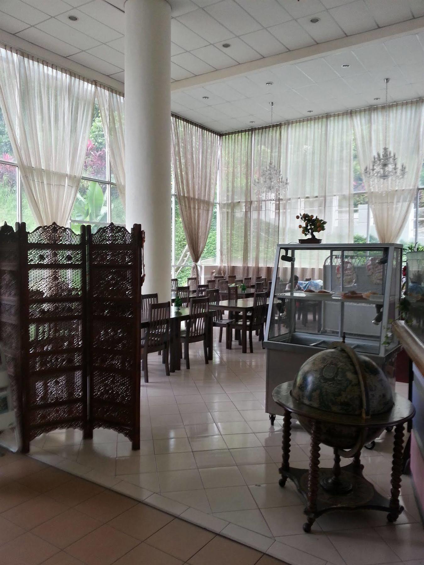 Century Hotel Kota Kinabalu Exterior photo
